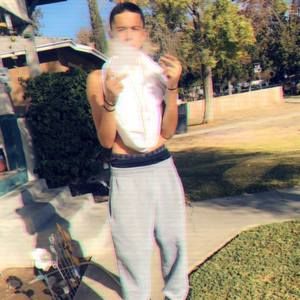 Meet your Posher, Devin